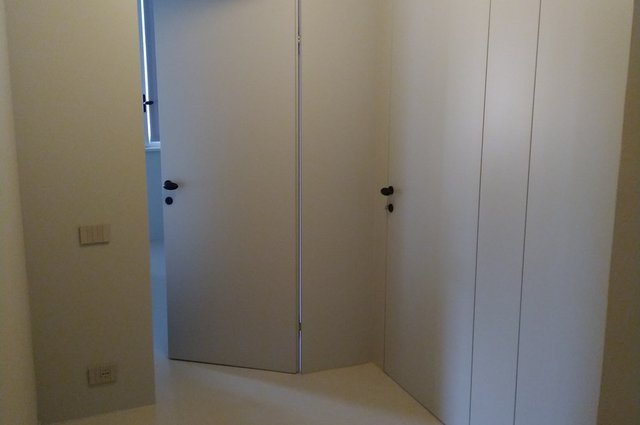 Porta filo muro e pannellature integrate