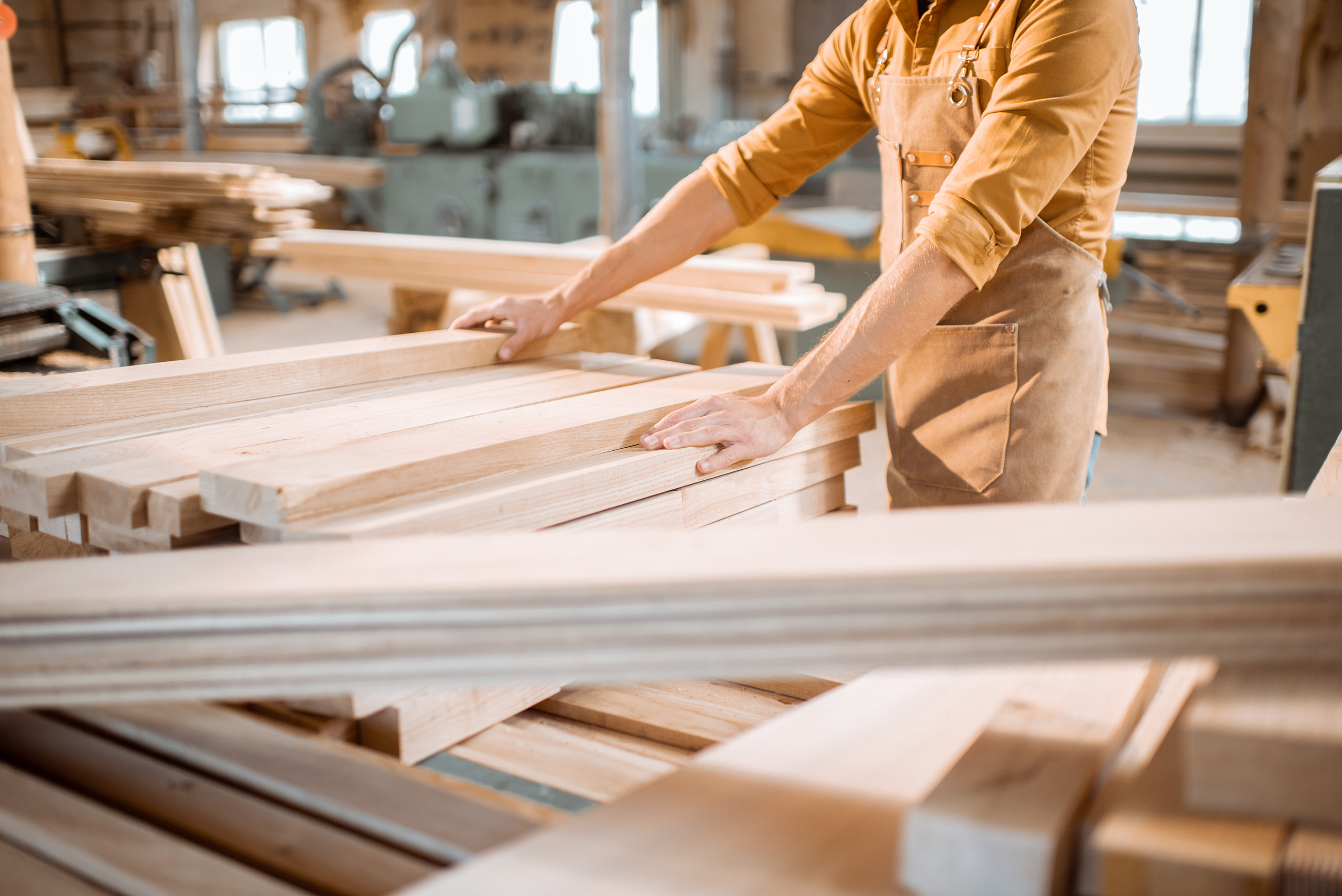 Lavorazione del legno in laboratorio