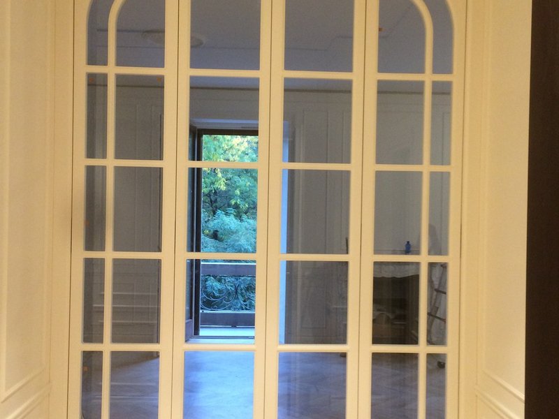 Porta vetrata decorativa a riquadri
